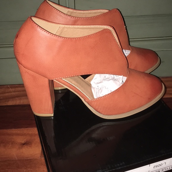 Heels - Picture 2 of 5